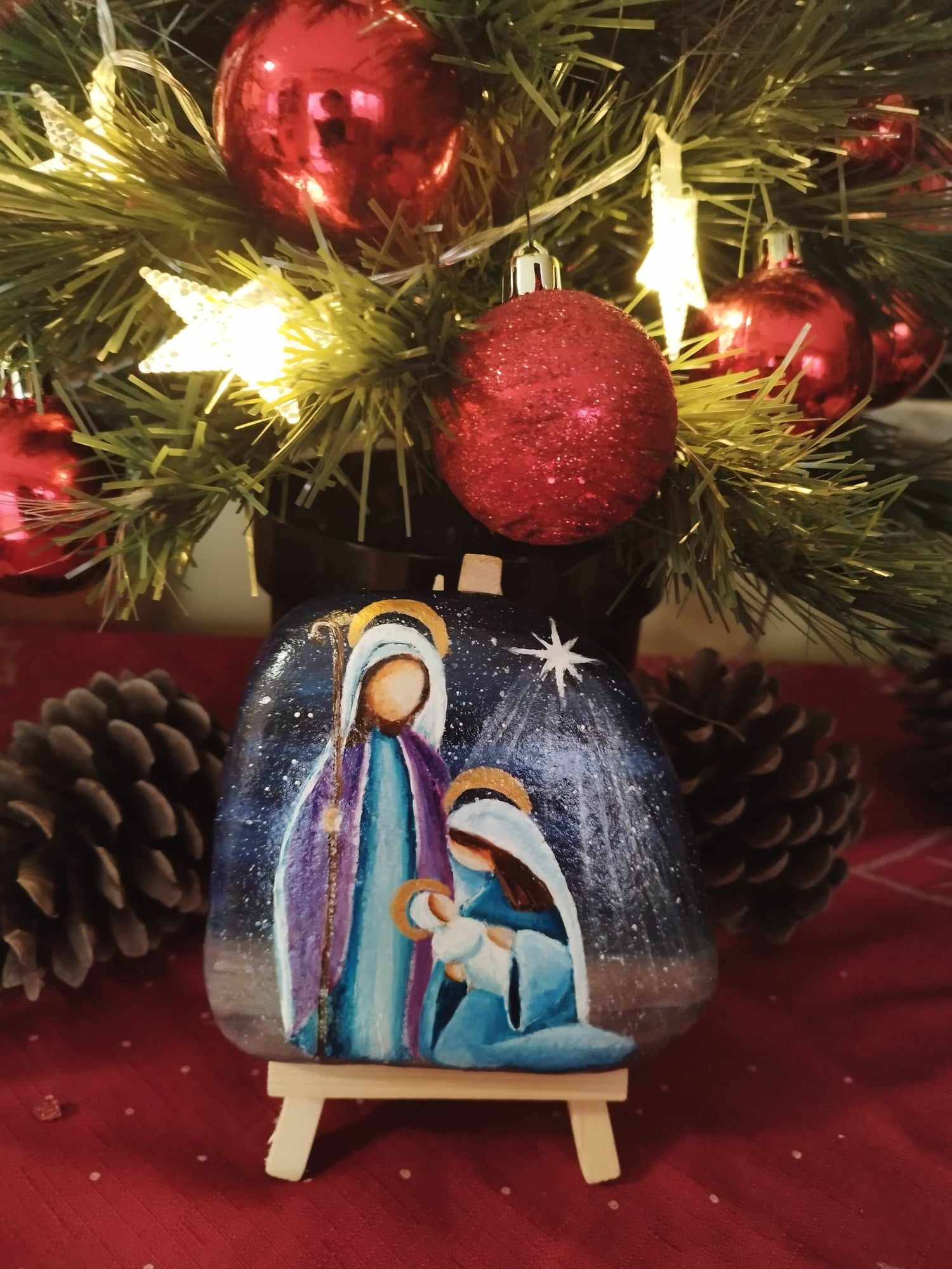 Jaslice na lesenem stojalčku