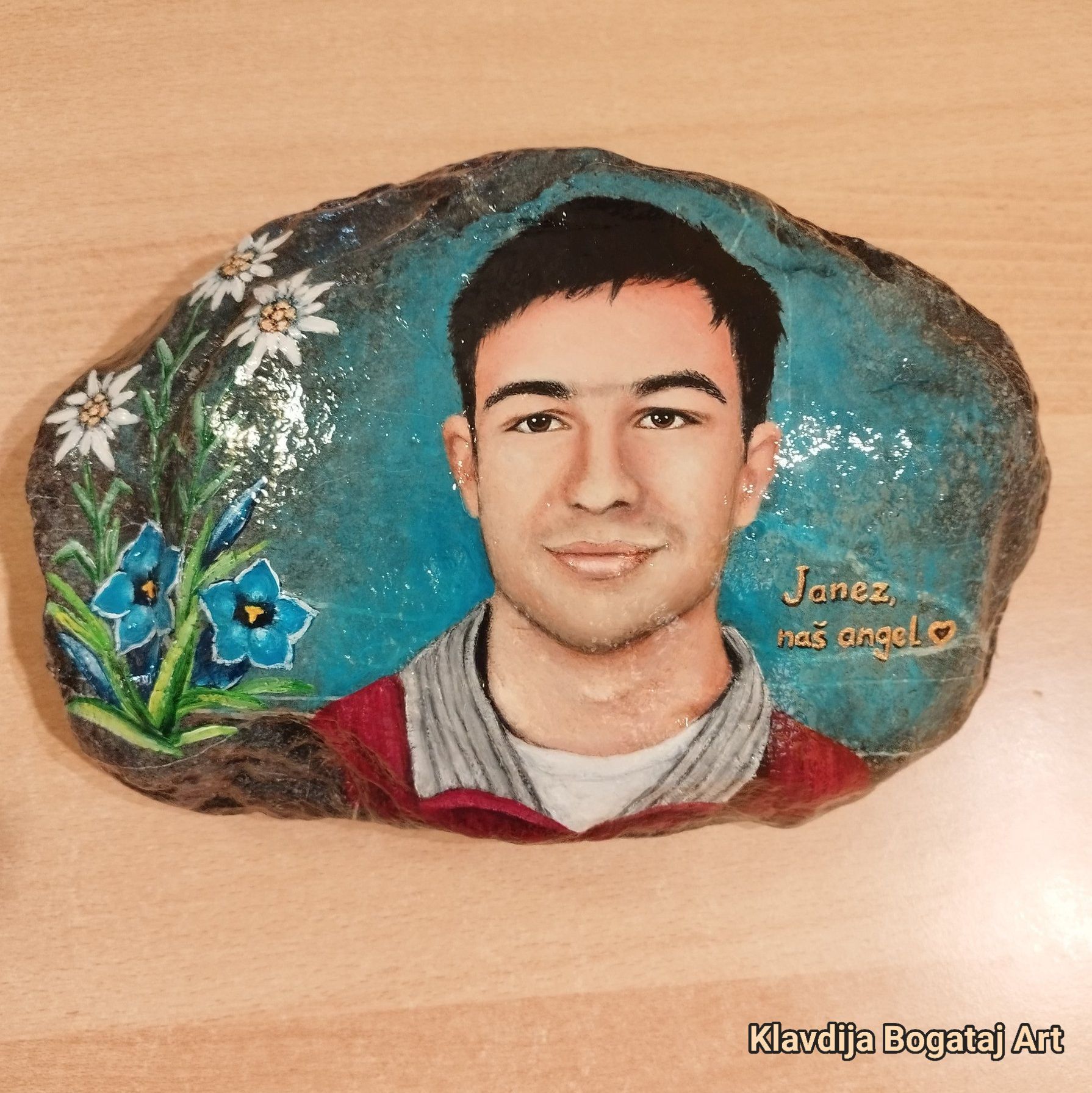 Portret na žalnem kamnu